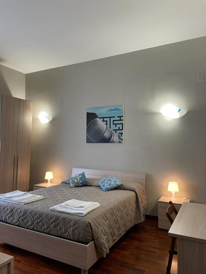 La Ferrovia Holiday Home Napoli Ngoại thất bức ảnh