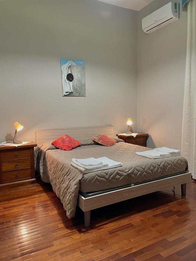 La Ferrovia Holiday Home Napoli Ngoại thất bức ảnh