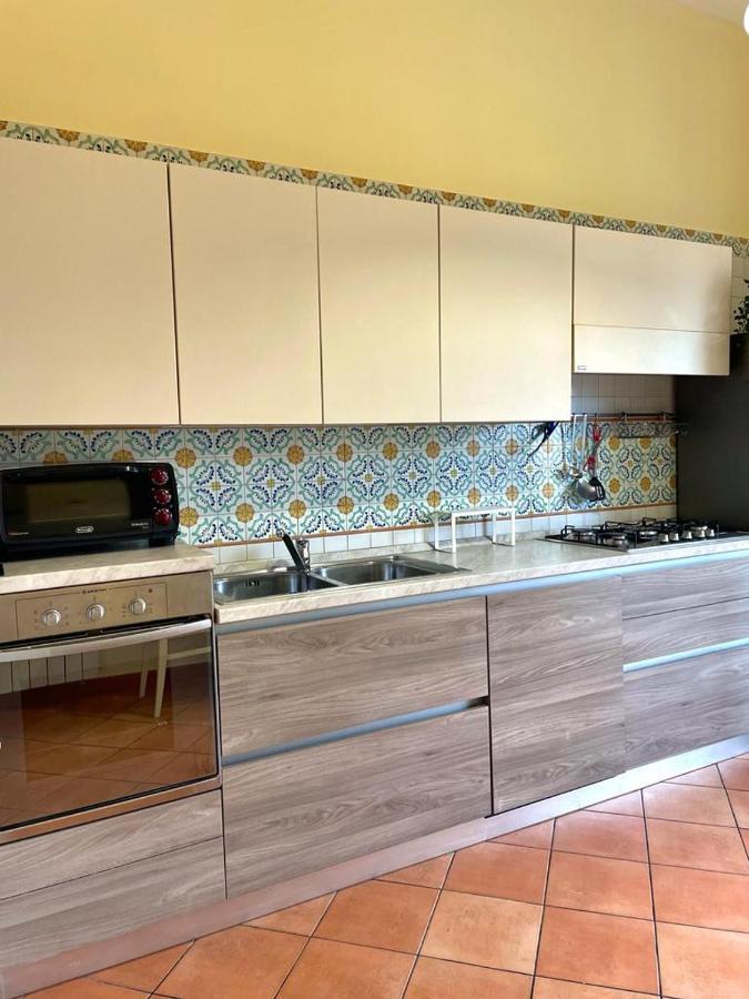 La Ferrovia Holiday Home Napoli Ngoại thất bức ảnh