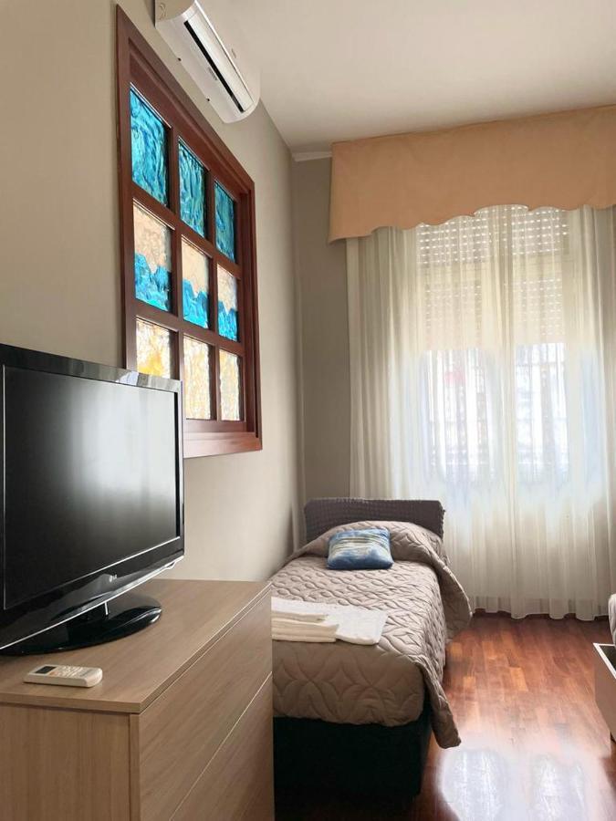 La Ferrovia Holiday Home Napoli Ngoại thất bức ảnh